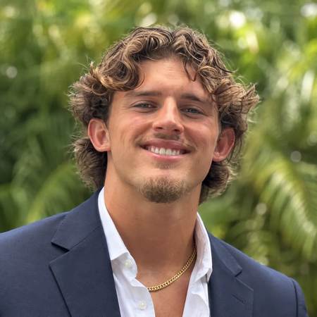 Headshot of Erl Berg, owner of SWFL Removal Co.